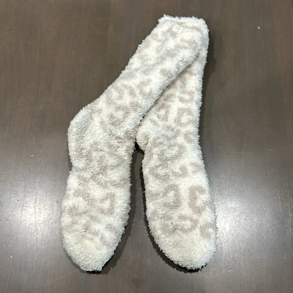 CozyChic Barefoot in the Wild Socks Barefoot Dreams NEW